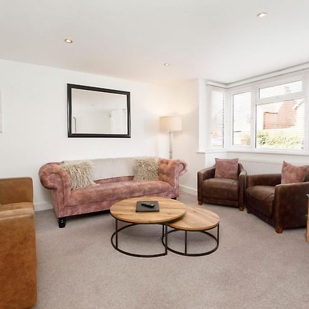 White House Apartments-Free Parking 1 Car Per Apartment York Exterior foto