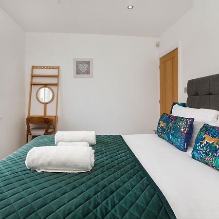 White House Apartments-Free Parking 1 Car Per Apartment York Exterior foto