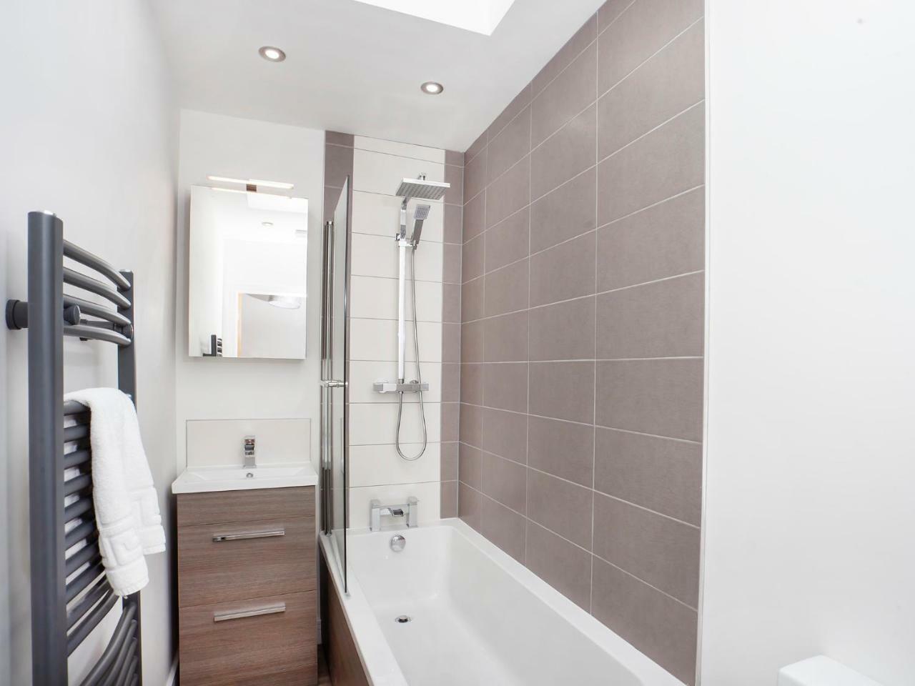 White House Apartments-Free Parking 1 Car Per Apartment York Exterior foto