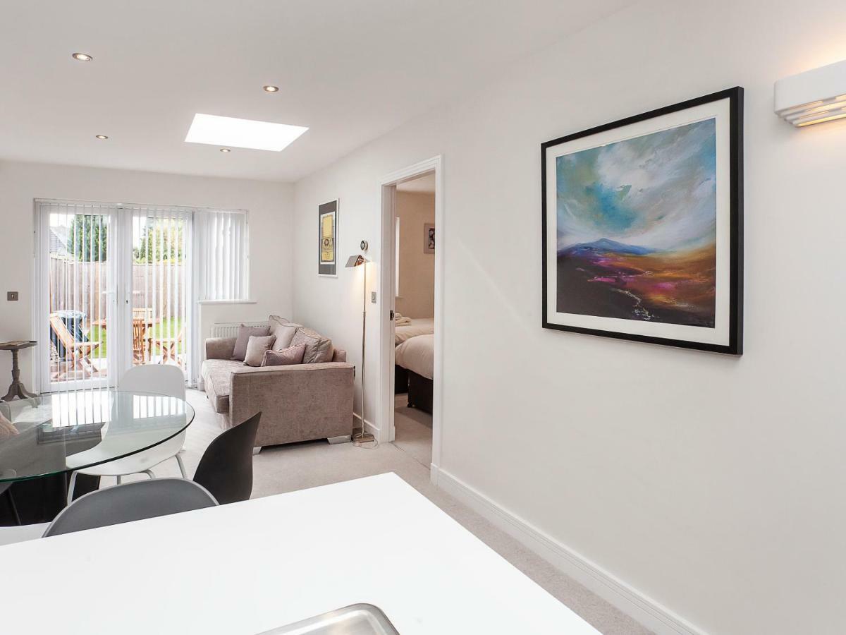 White House Apartments-Free Parking 1 Car Per Apartment York Exterior foto